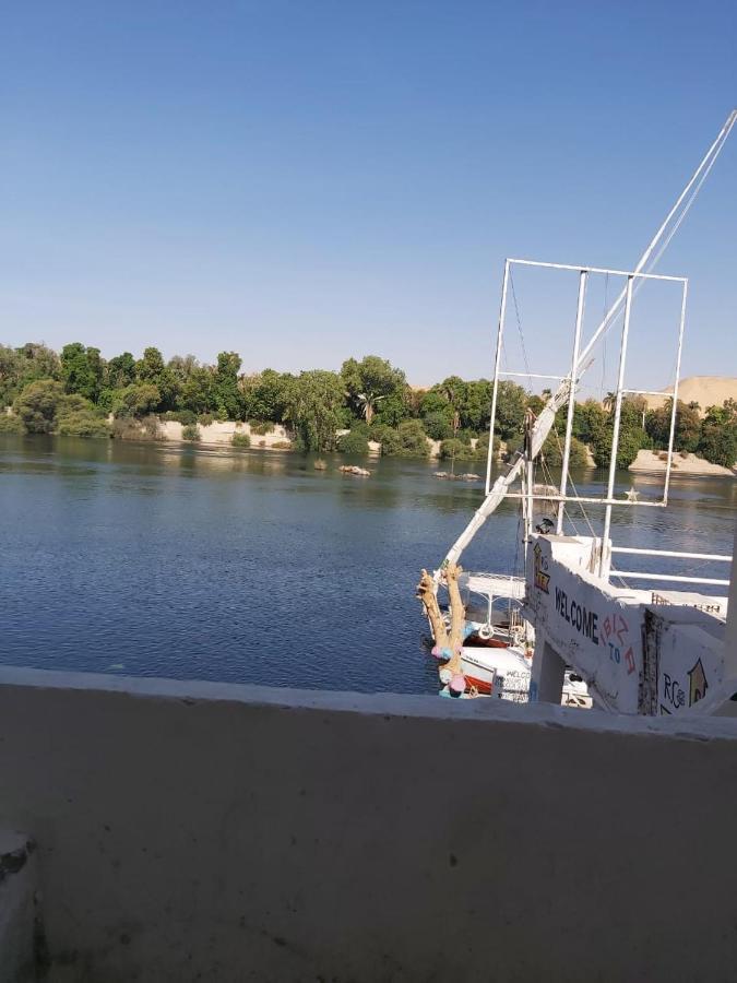 מלון אסואן Otasho Nile View House מראה חיצוני תמונה